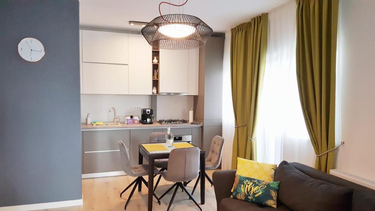 Elias Central Apartment - 2 Bedrooms & Free Parking Gran Varadino Esterno foto