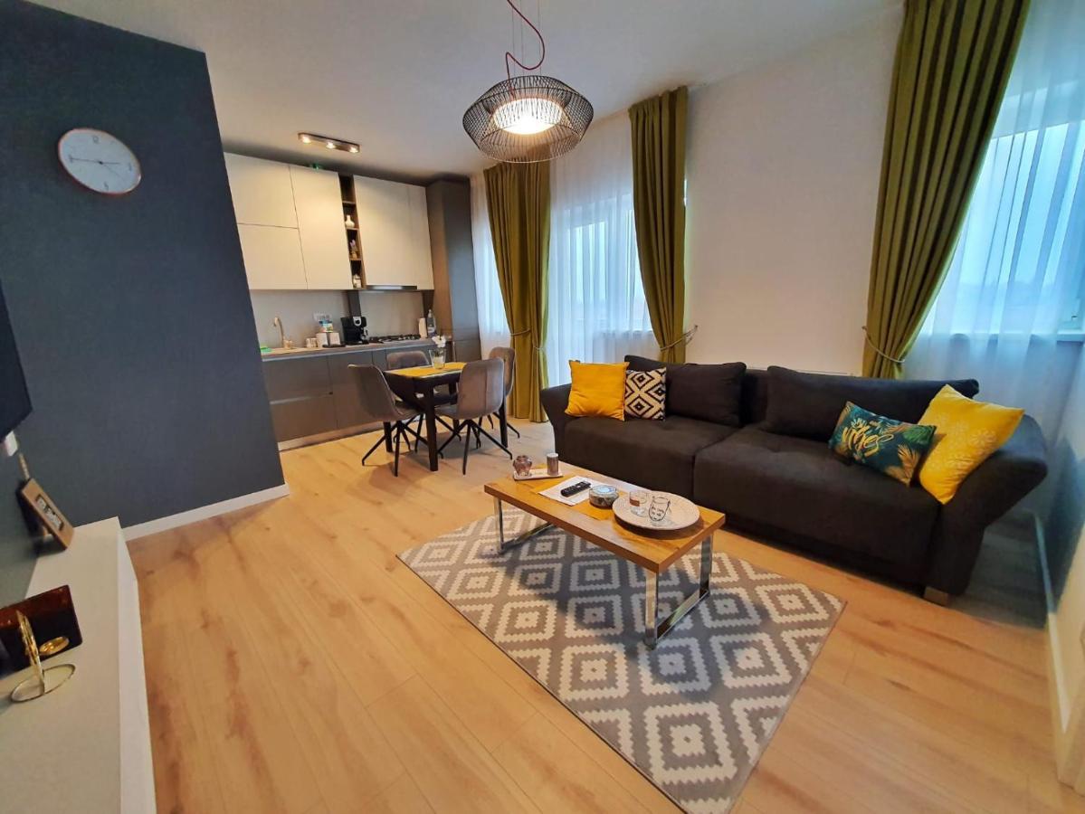 Elias Central Apartment - 2 Bedrooms & Free Parking Gran Varadino Esterno foto